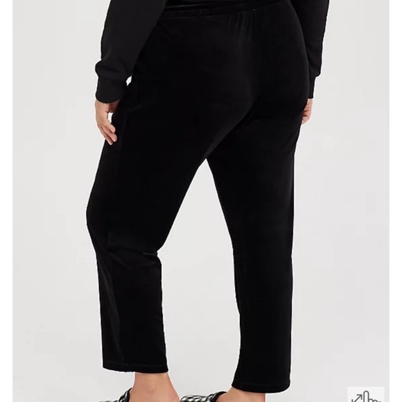 New torrid black velvet casual tapered leg pull on lounge pants 1x plus - Picture 3 of 8